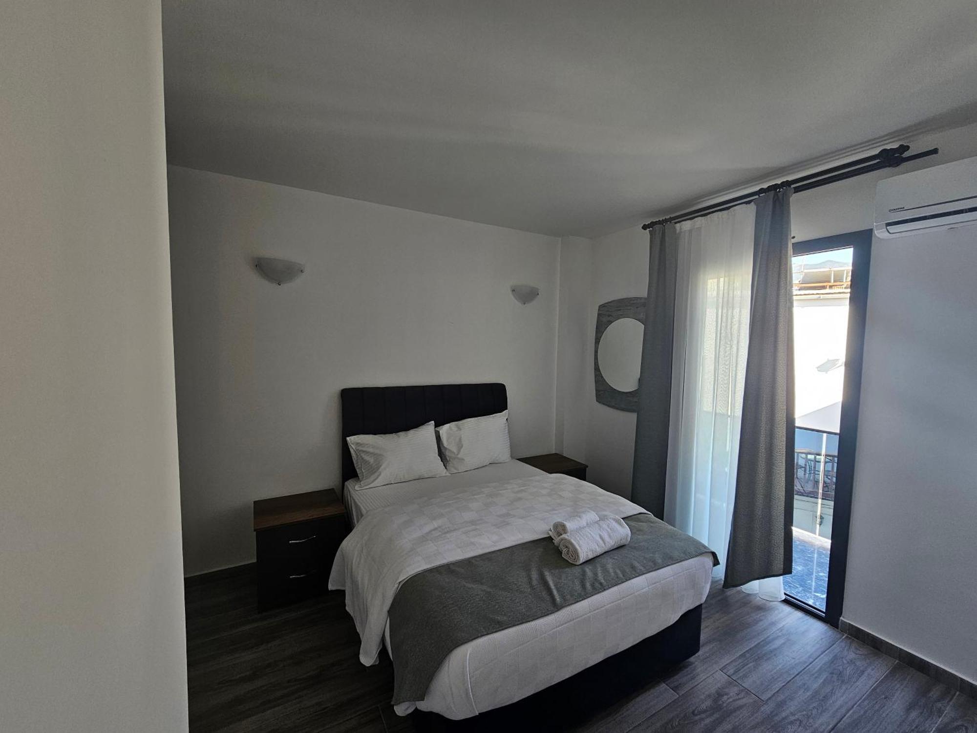 Cyprus Harbour Suites Кирения Экстерьер фото
