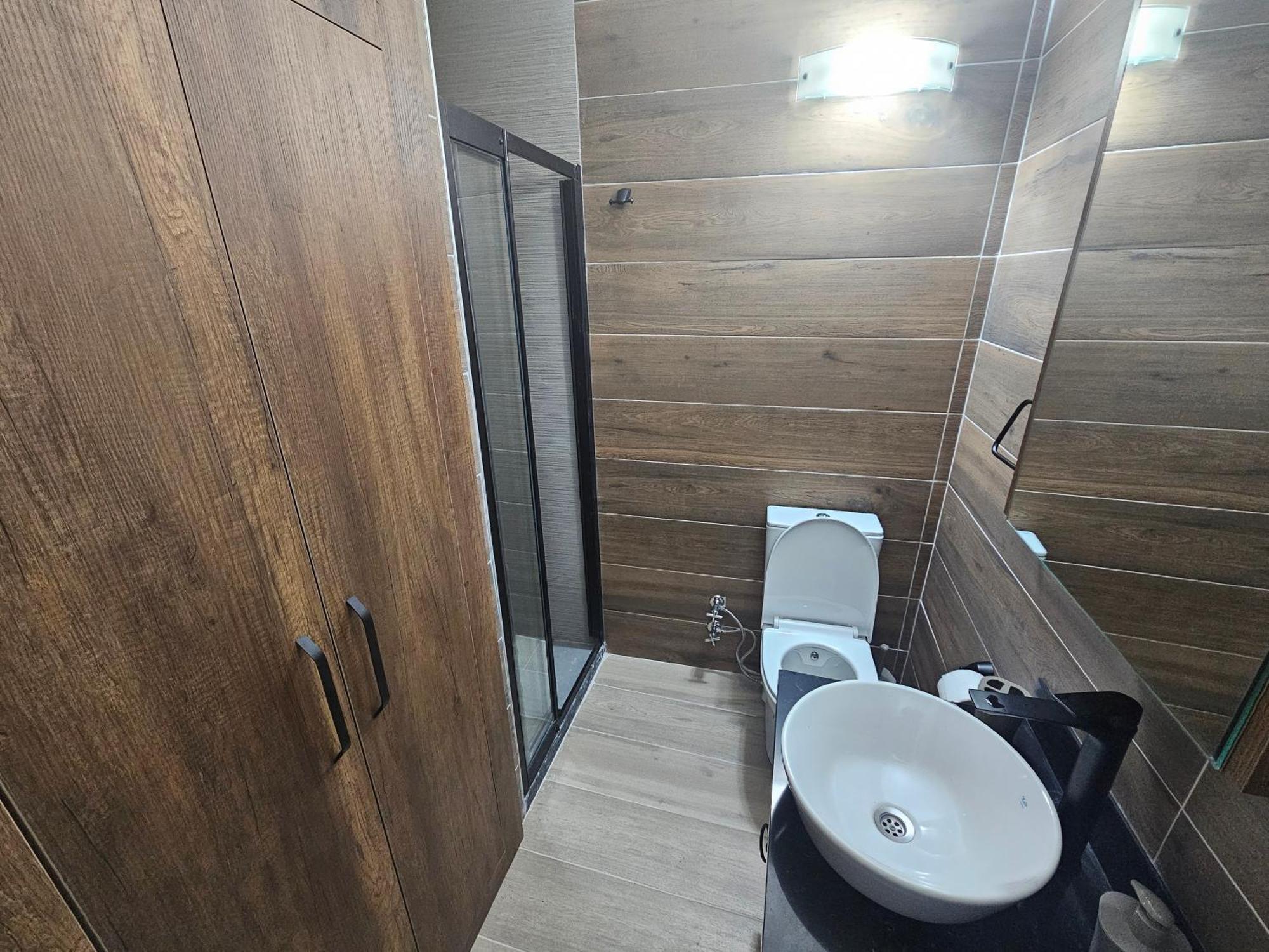 Cyprus Harbour Suites Кирения Экстерьер фото
